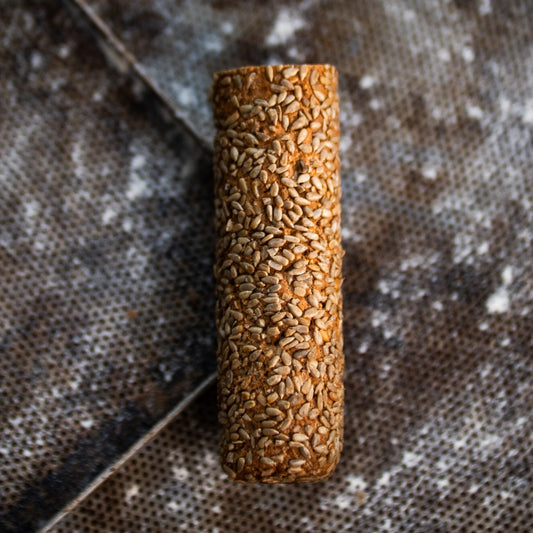 Dinkel-Vollkorn-Kaviarstange